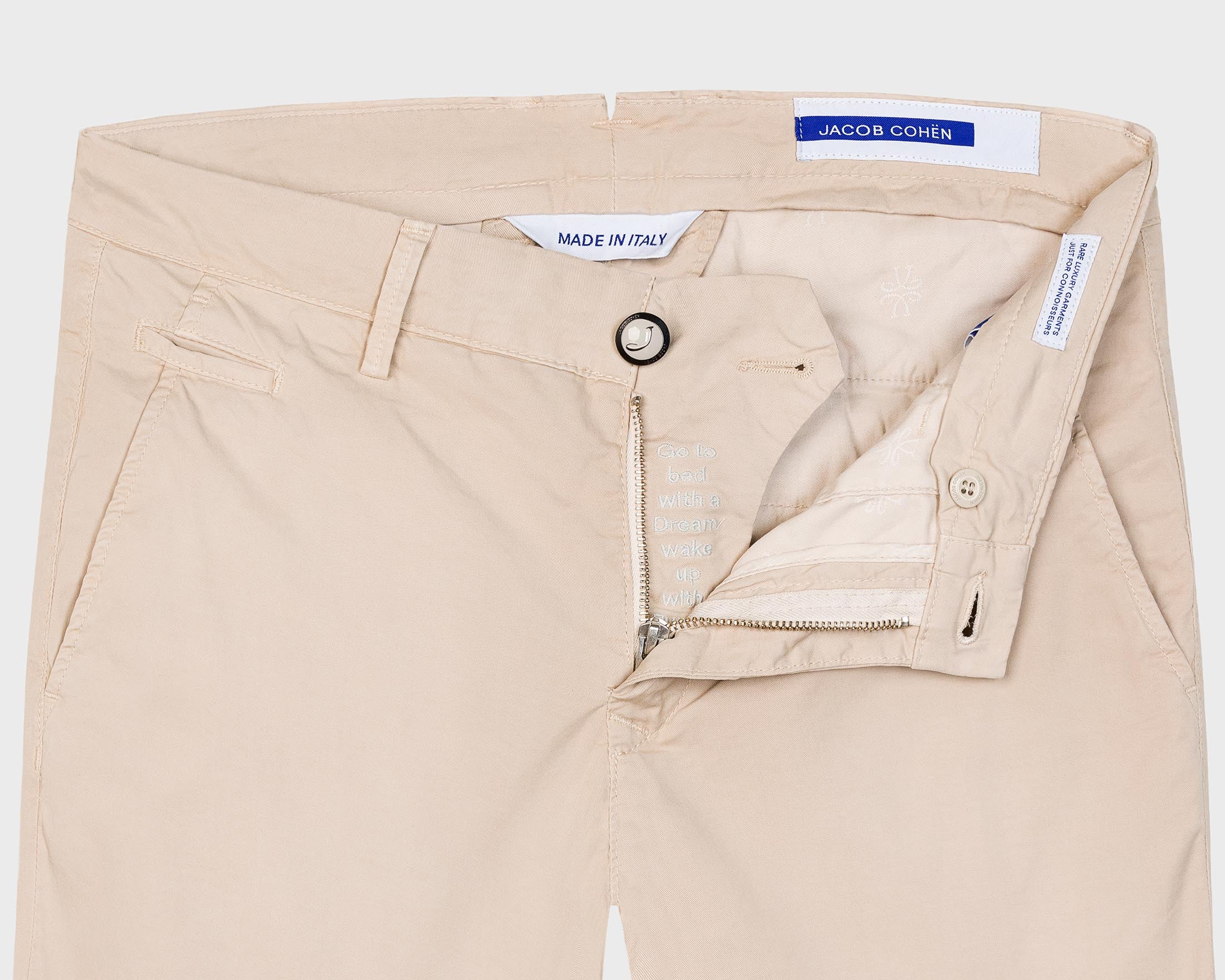BOBBY CHINOS IN BEIGE GABARDINE