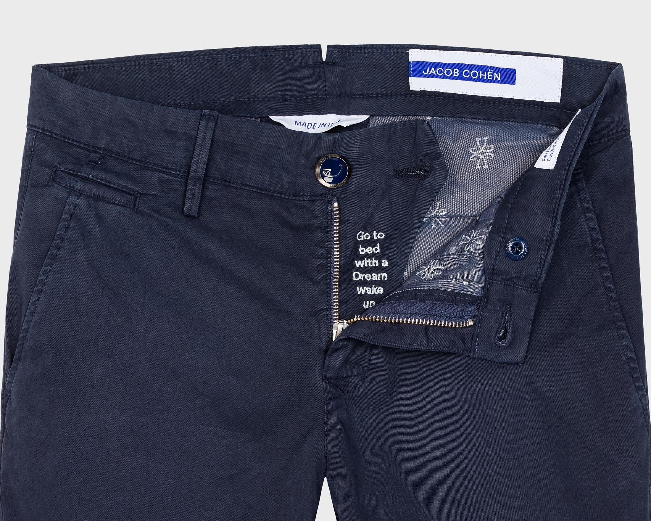 BOBBY CHINOS IN NAVY BLUE GABARDINE
