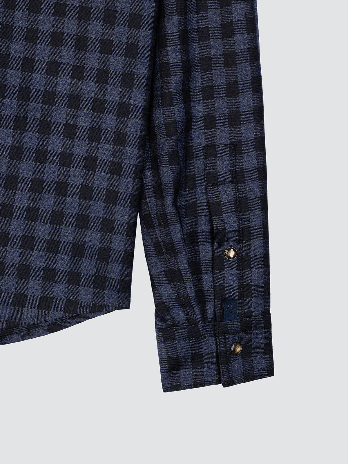 Chemise à carreaux en coton bleu marine avec poches