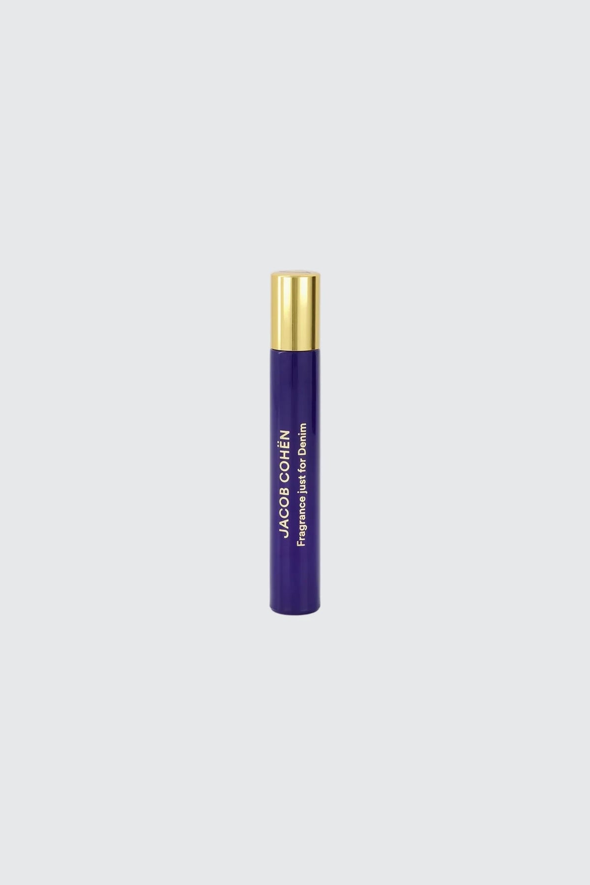 Parfum Jacob Cohen included in limited edition blue bottle perfume