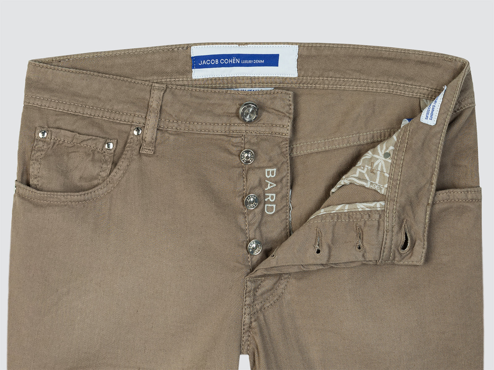 Bard Regular-Slim Hose aus elefantenbraunem Baumwoll-Leinen-Stretch Jacob Cohen