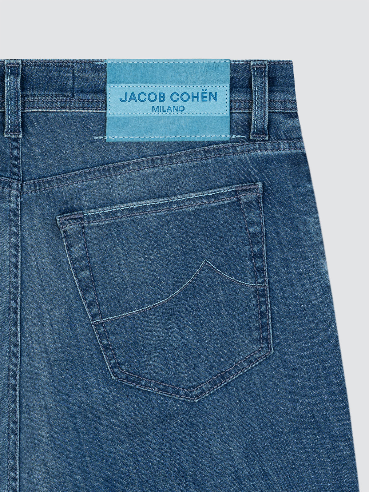 Jeans Jacob Cohën Bard mid blue summer sky blue back patch