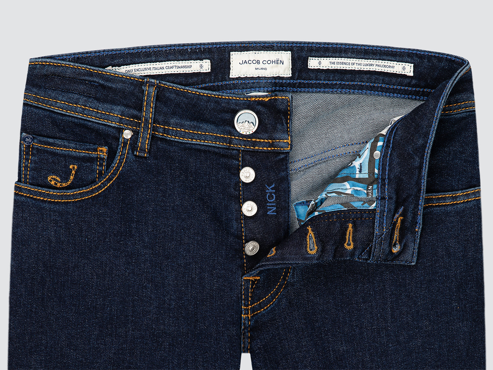 Nick Jeans aus dunkelblauem Power-Stretch-Denim