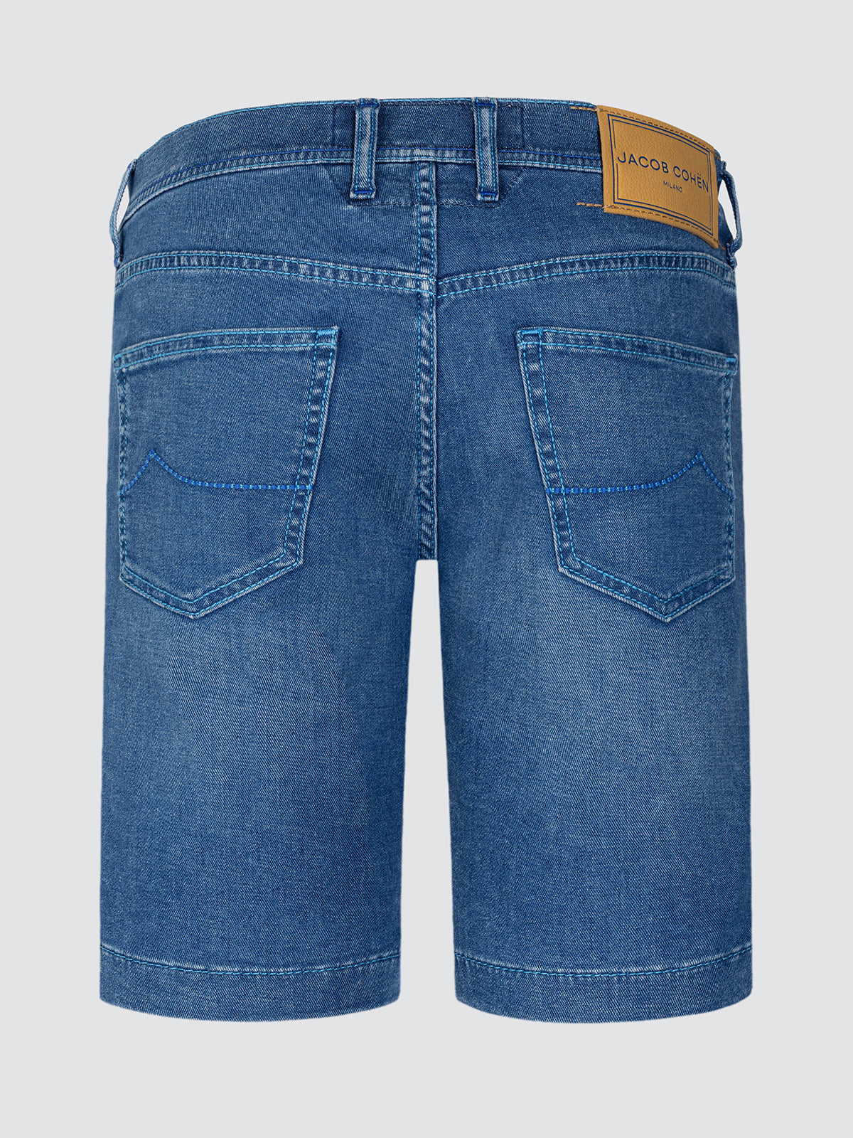 Nicolas Regular Slim Bermudashorts aus mittelblauem Stretch-Denim