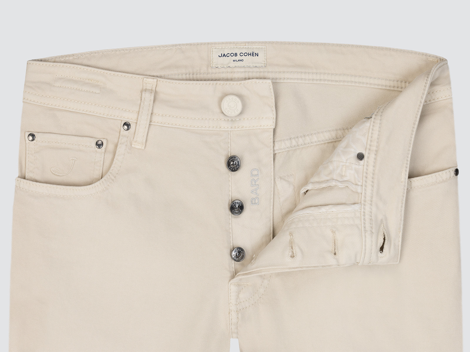 Pantalones Bard 5 bolsillos sarga elástica algodón lyocell crudo