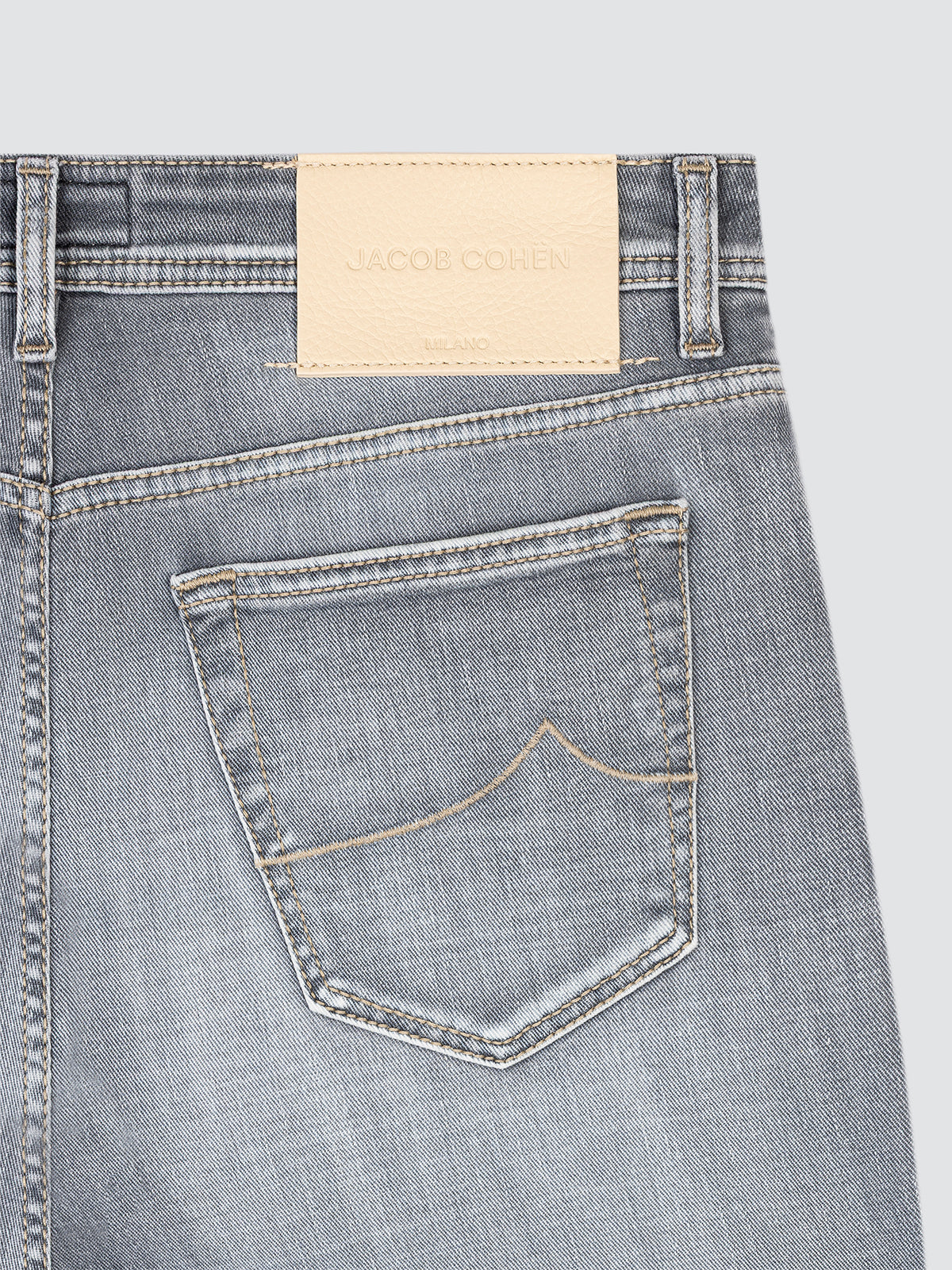 Bard Jeans in Light grey Super Stretch Denim with Vintage Wash