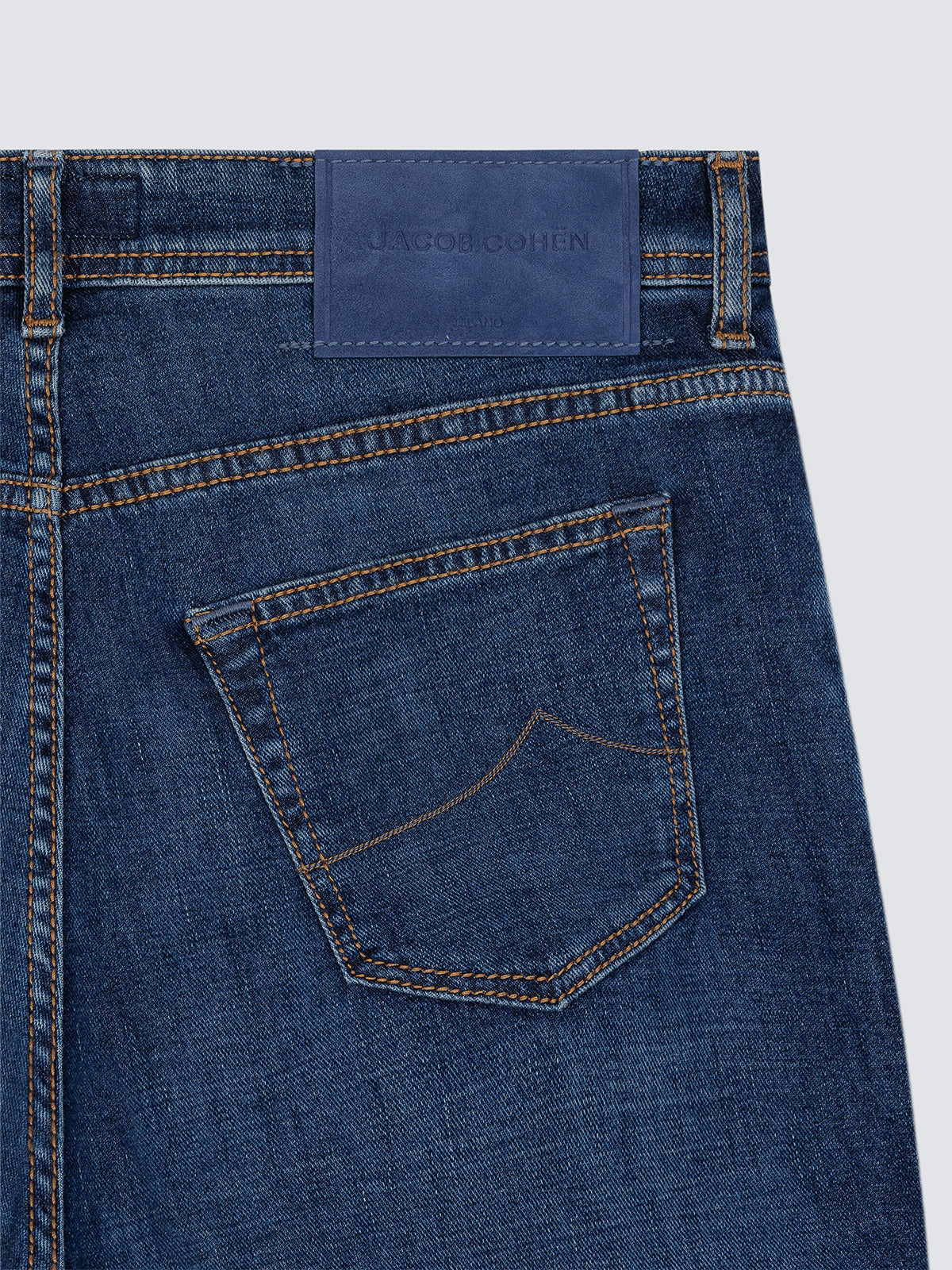 Jeans bleu moyen super stretch Jacob Cohën patch blue Alcantara 