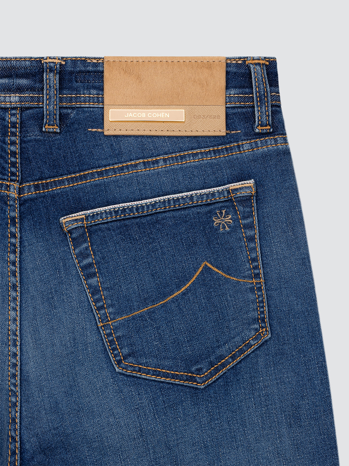Jacob Cohën Bard limited edition light blue beige patch back view